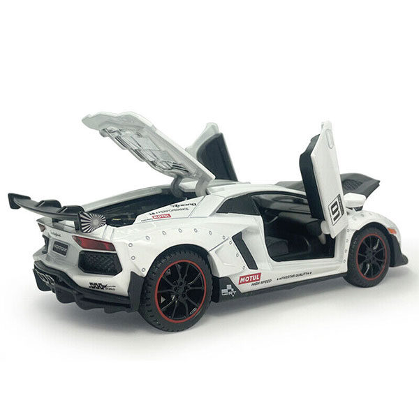 Lamborghini Aventador LP700-4 with lights and sounds 1:32